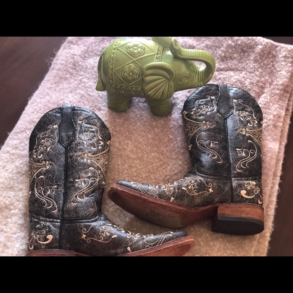 Ladies Circle G Cowboy boots✨